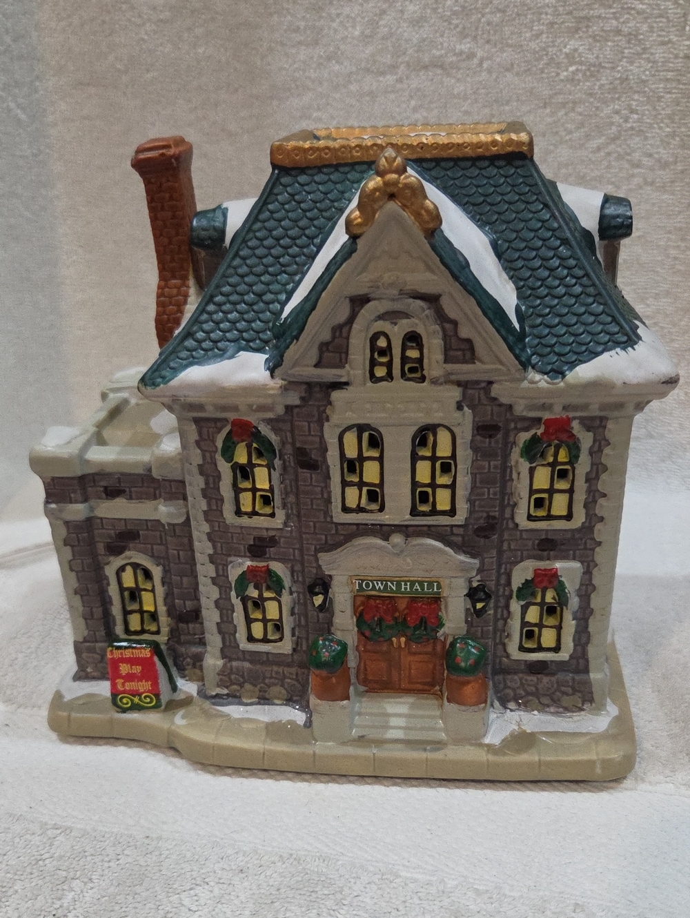 HOLIDAY VILLAGE TOWN HALL